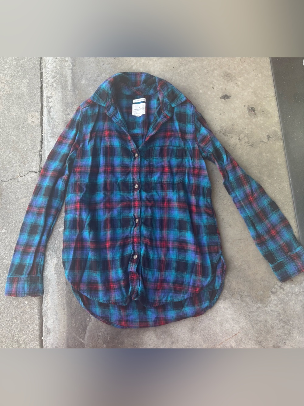 American Eagle Outfitters Plaid Button-Down Shirt